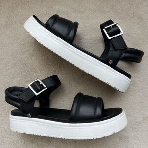 UGG Zayne Black Leather White Platform Sole Flat‎ Sandal Women 5 Ankle Strap